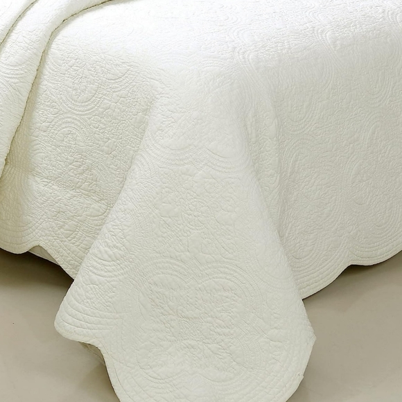 Cozy Line NEW Cotton Victorian Medallion Embroidered Quilt Set in Blantyre Ivory - Picture 5 of 6
